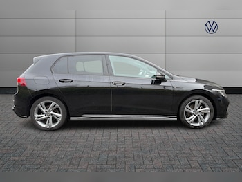 Used Volkswagen Golf 2024 for sale - 77600037: Photo