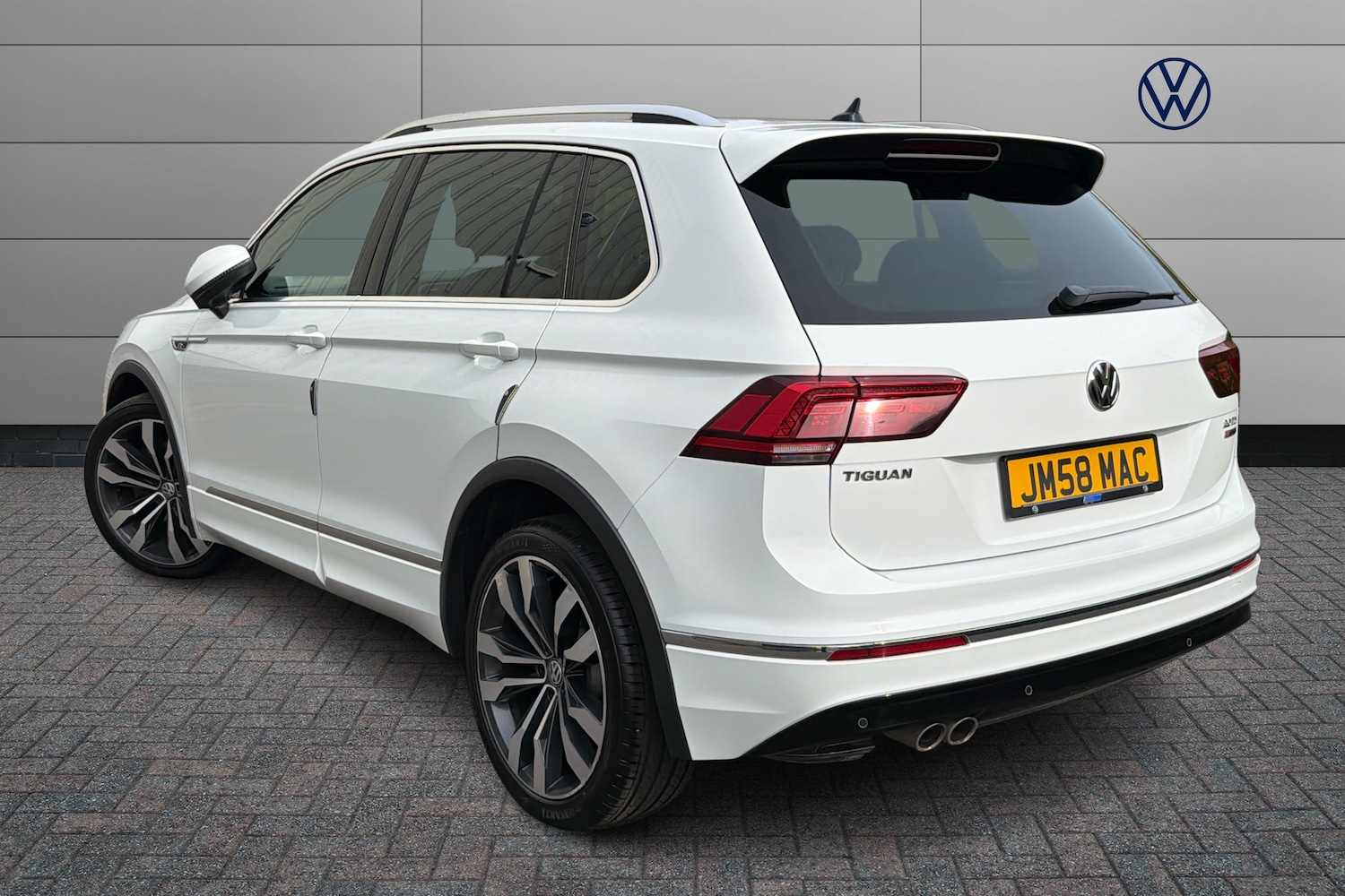 Used Volkswagen Tiguan 2018 for sale - 78008916: Photo 3