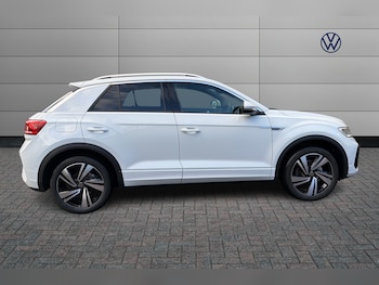 Used Volkswagen T-Roc 2025 for sale - 77560678: Photo