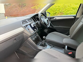 Used Volkswagen Tiguan 2018 for sale - 77576182: Photo