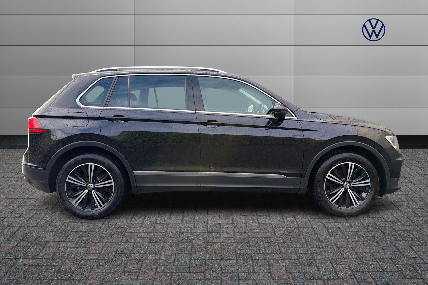 Used Volkswagen Tiguan 2018 for sale - 77576182: Photo 4