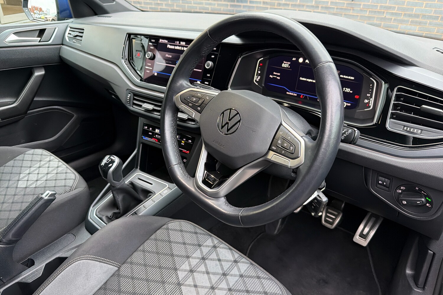 Used Volkswagen Polo 2022 for sale - 77647725: Photo 6