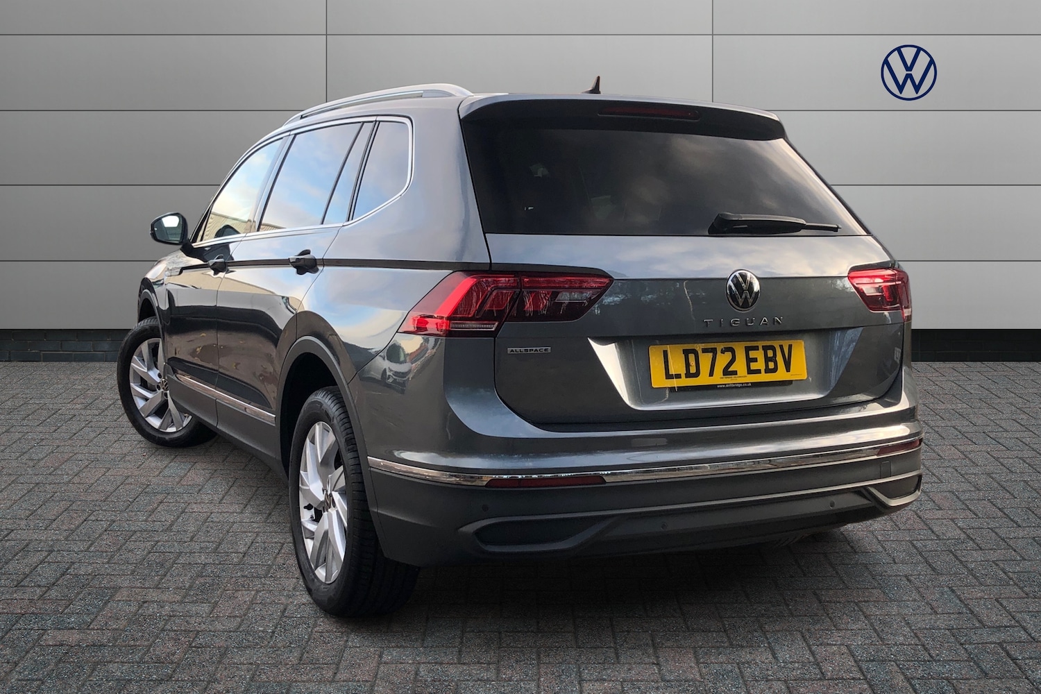 Used Volkswagen Tiguan Allspace 2022 for sale - 76674639: Photo 3