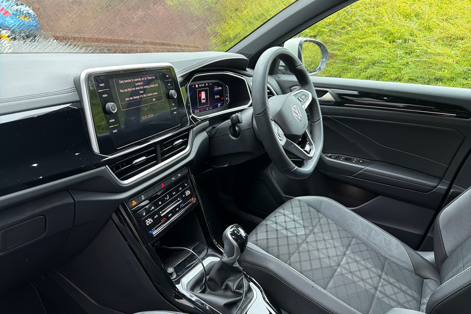 Used Volkswagen T-Roc 2025 for sale - 77515275: Photo 2