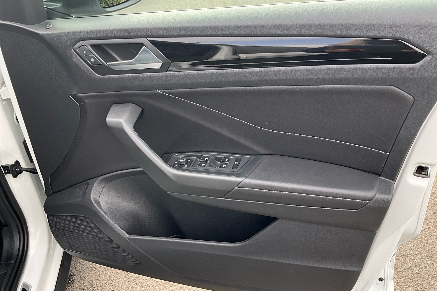 Used Volkswagen T-Roc 2022 for sale - 78008957: Photo 14