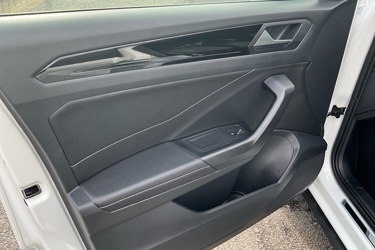 Used Volkswagen T-Roc 2022 for sale - 78008957: Photo 24