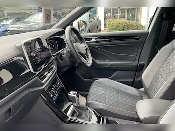 Used Volkswagen T-Roc 2022 for sale - 78008957: Photo