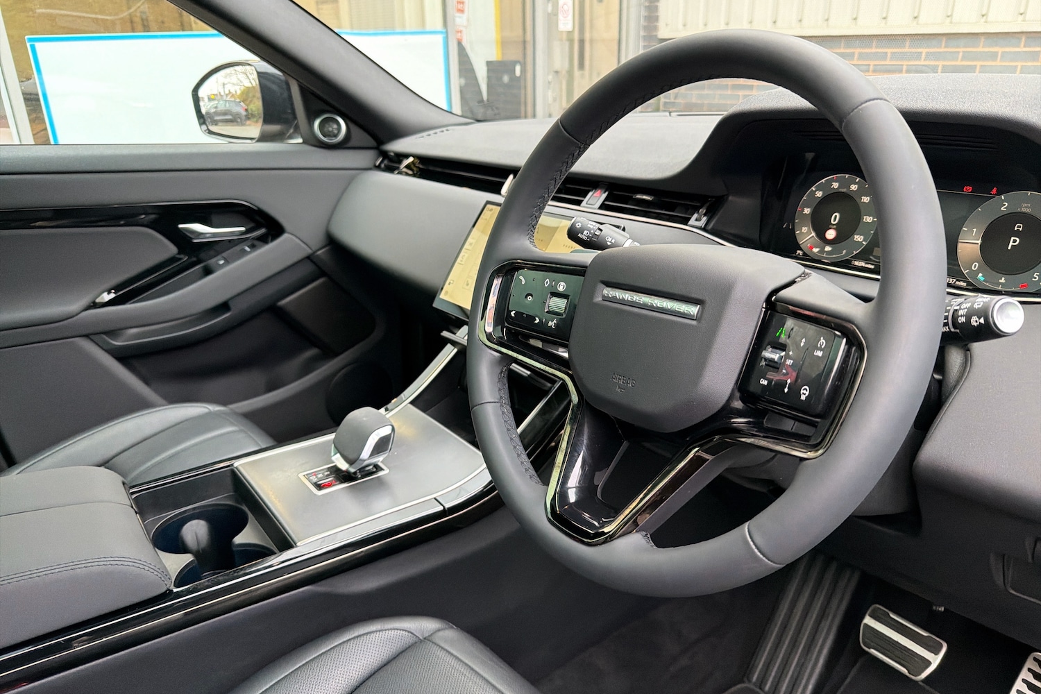 Used Land Rover Range Rover Evoque 2023 for sale - 77122354: Photo 6