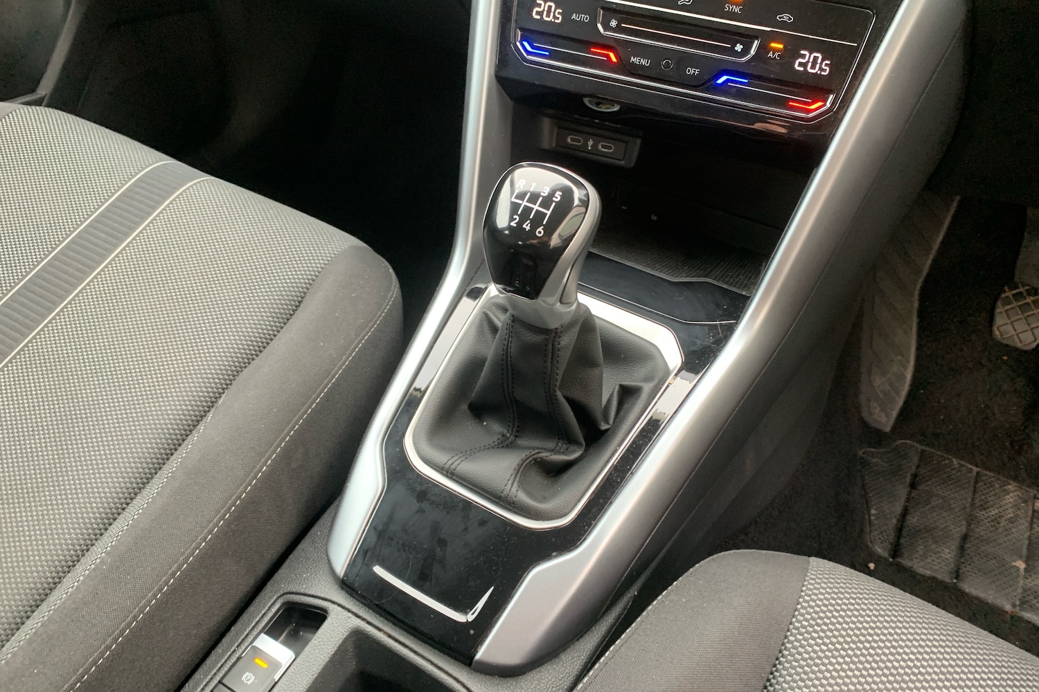 Used Volkswagen T-Roc 2024 for sale - 76678825: Photo 10