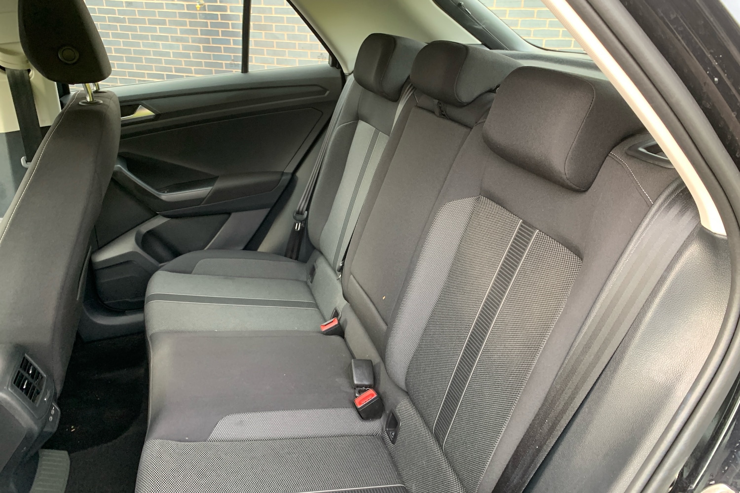 Used Volkswagen T-Roc 2024 for sale - 76678825: Photo 11