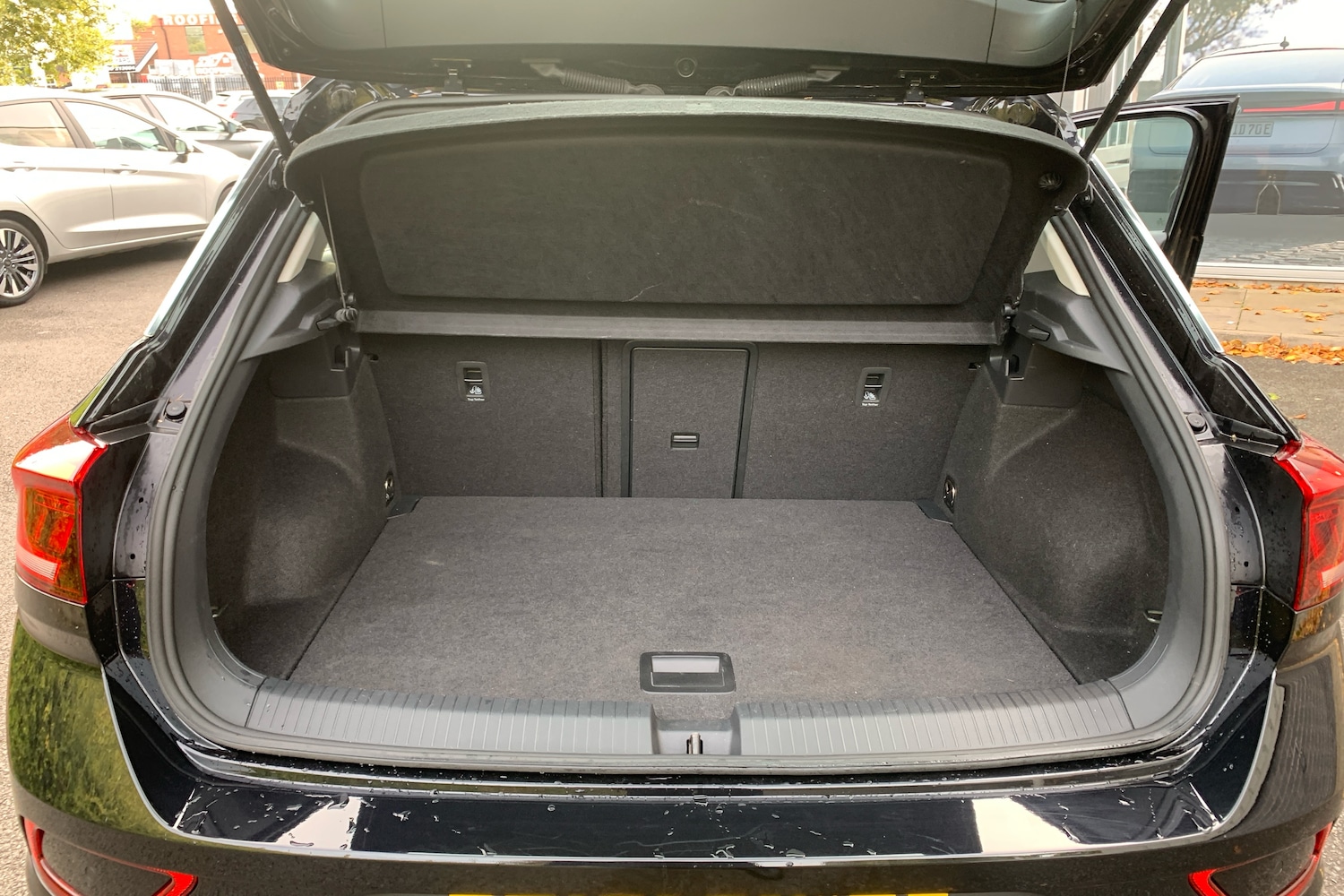 Used Volkswagen T-Roc 2024 for sale - 76678825: Photo 12