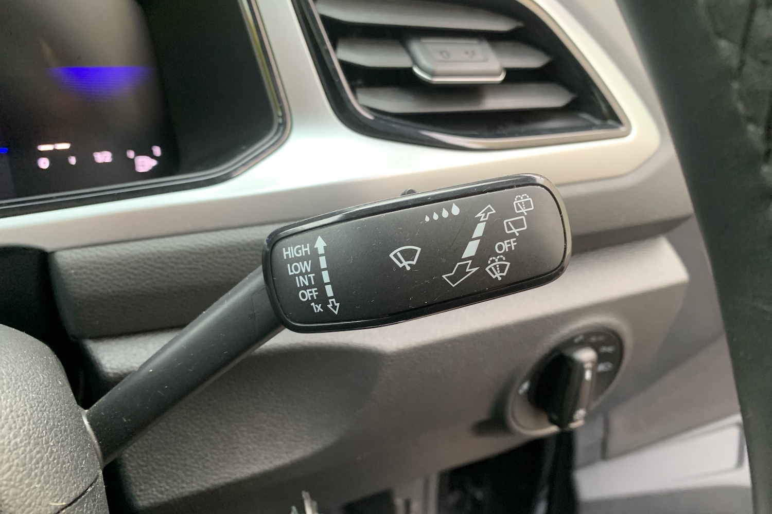 Used Volkswagen T-Roc 2024 for sale - 76678825: Photo 17