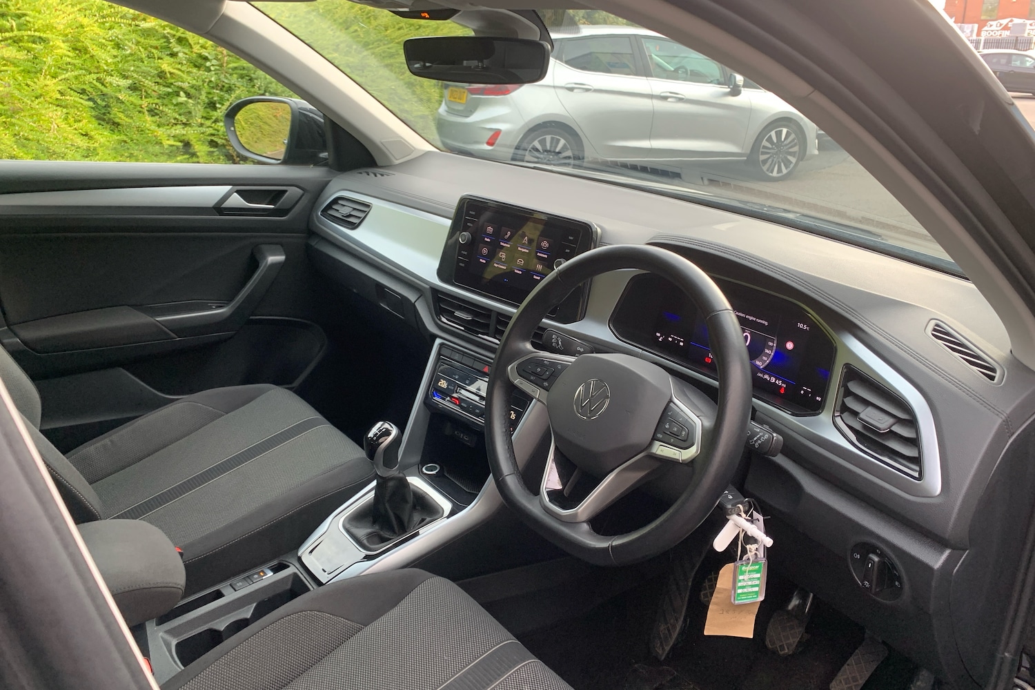 Used Volkswagen T-Roc 2024 for sale - 76678825: Photo 6