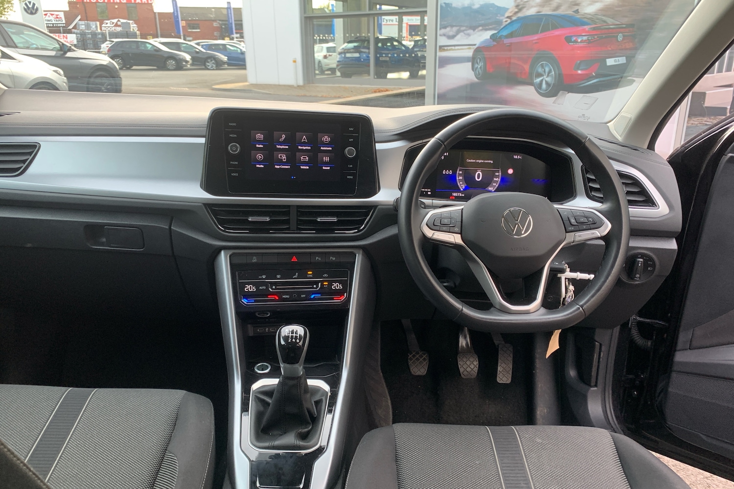 Used Volkswagen T-Roc 2024 for sale - 76678825: Photo 8