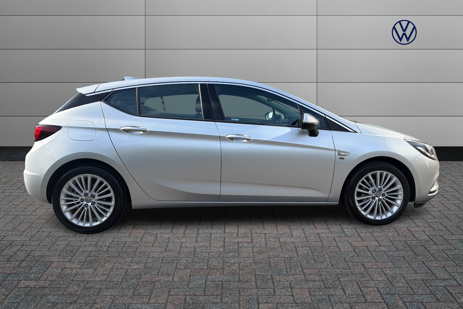 Used Vauxhall Astra 2016 for sale - 77689431: Photo 4