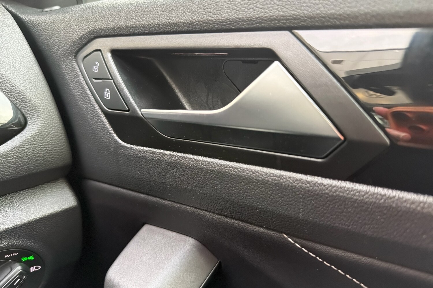 Used Volkswagen T-Roc 2023 for sale - 77239400: Photo 25