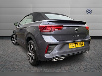 Used Volkswagen T-Roc 2023 for sale - 77239400: Photo