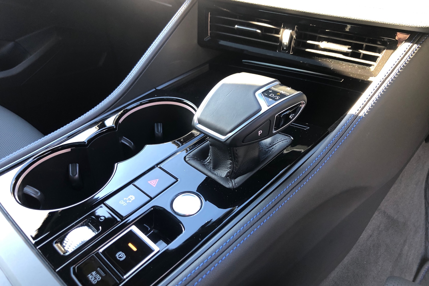 Used Volkswagen Touareg 2025 for sale - 77157735: Photo 10