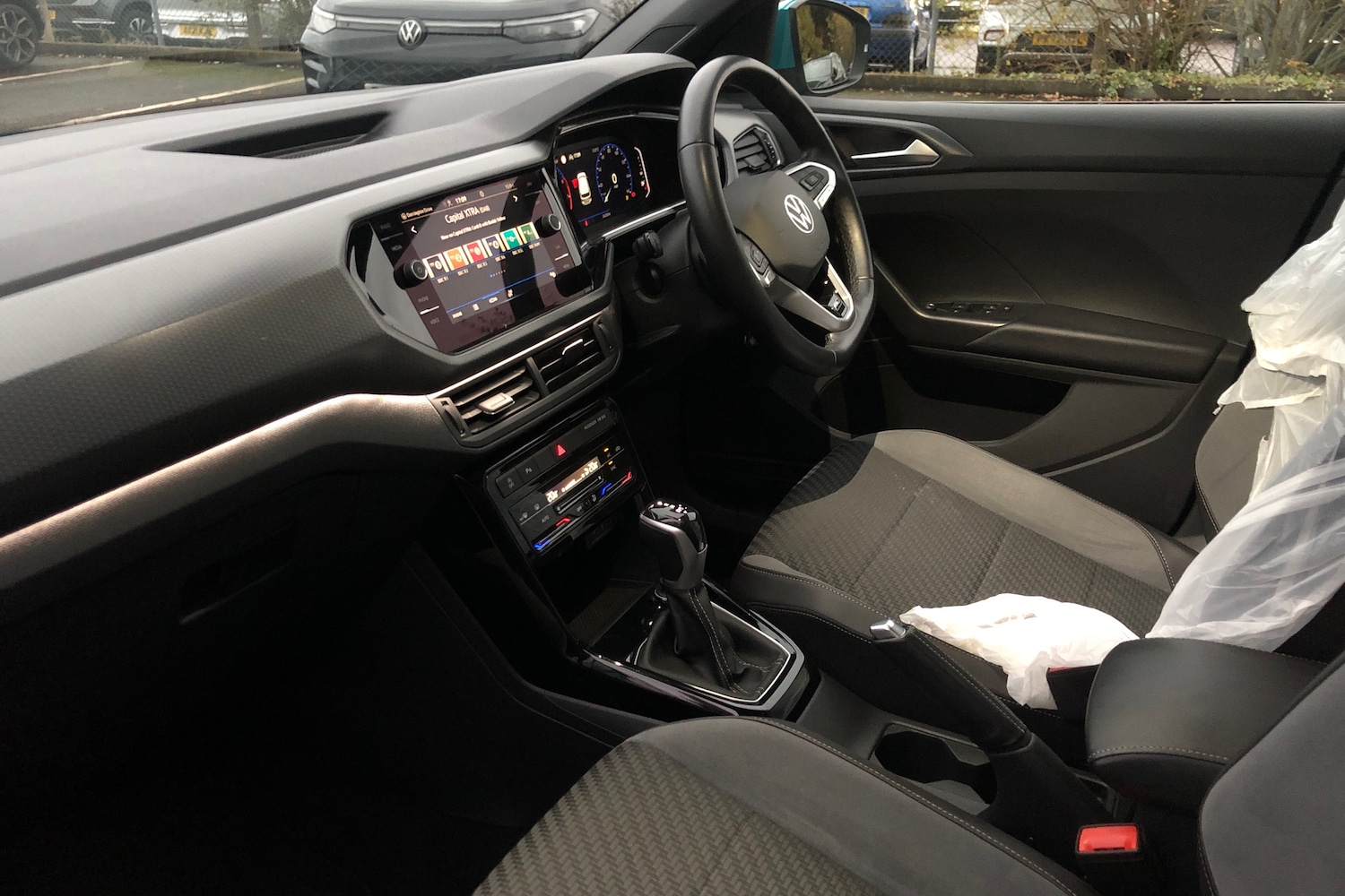 Used Volkswagen T-Cross 2022 for sale - 76841721: Photo 2