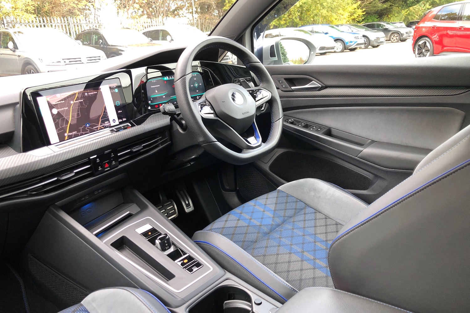 Used Volkswagen Golf 2022 for sale - 76717136: Photo 2