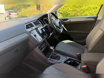Used Volkswagen Tiguan 2022 for sale - 78406620: Photo
