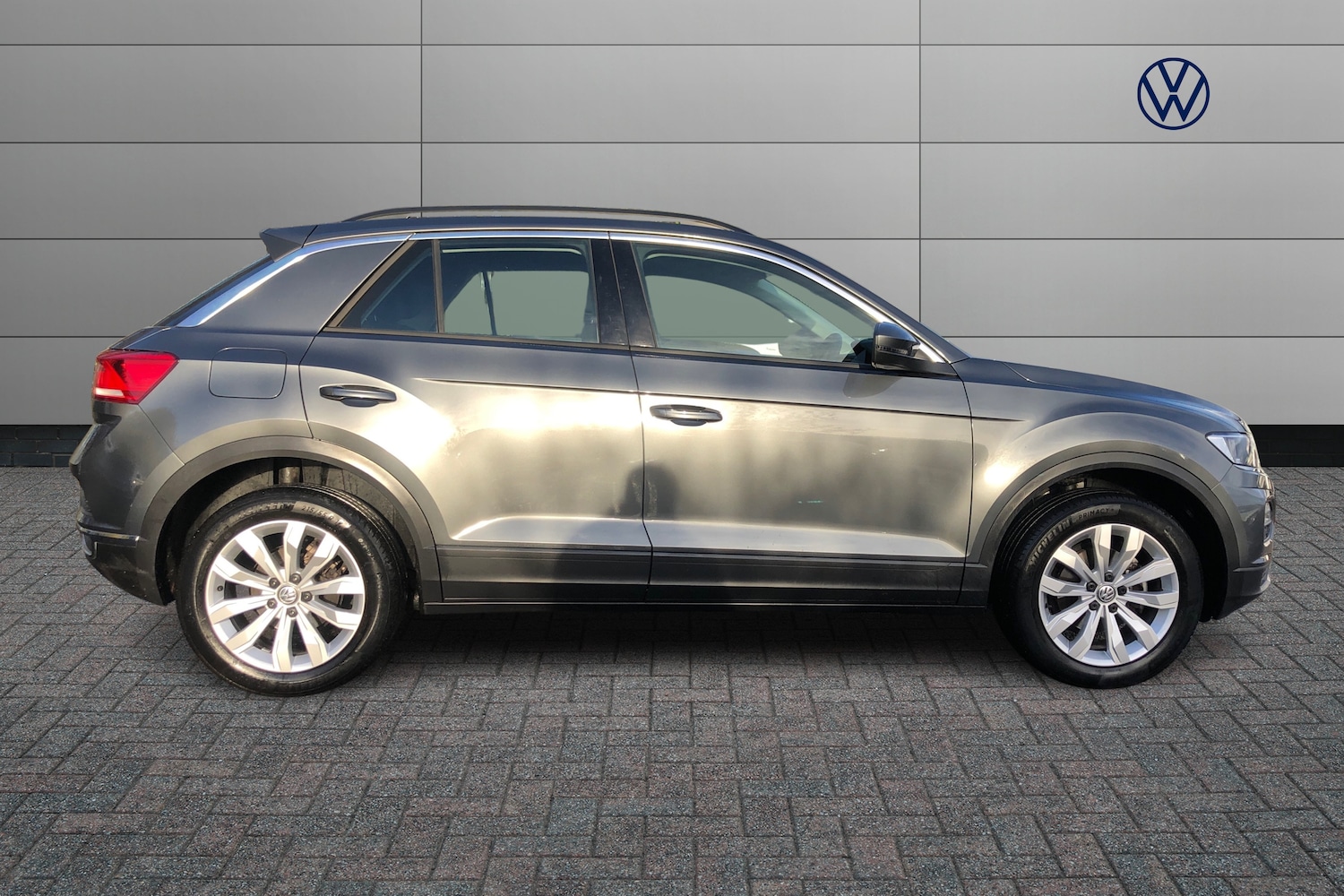 Used Volkswagen T-Roc 2020 for sale - 76942865: Photo 4
