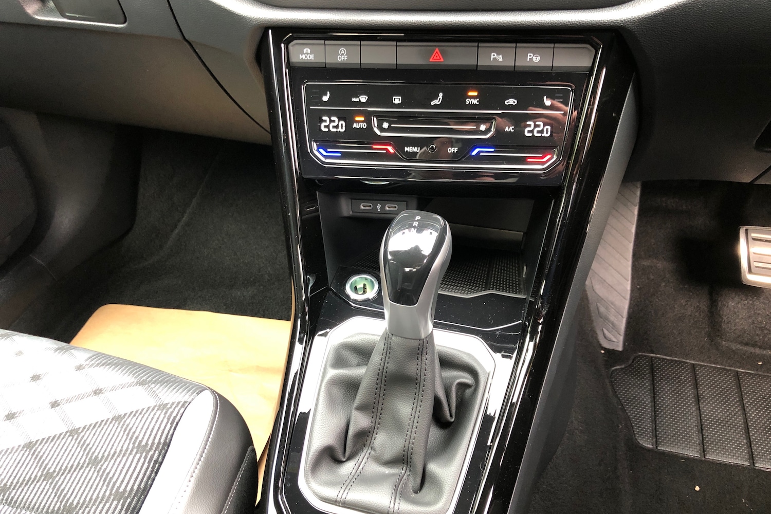 Used Volkswagen T-Roc 2024 for sale - 76676907: Photo 10