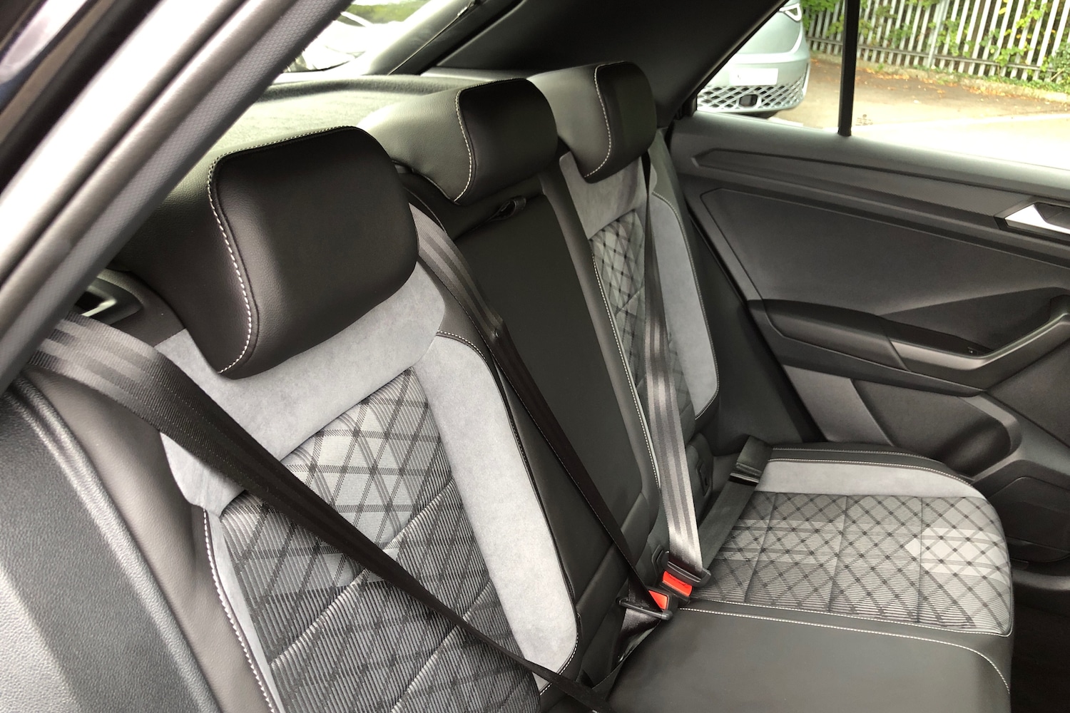 Used Volkswagen T-Roc 2024 for sale - 76676907: Photo 11