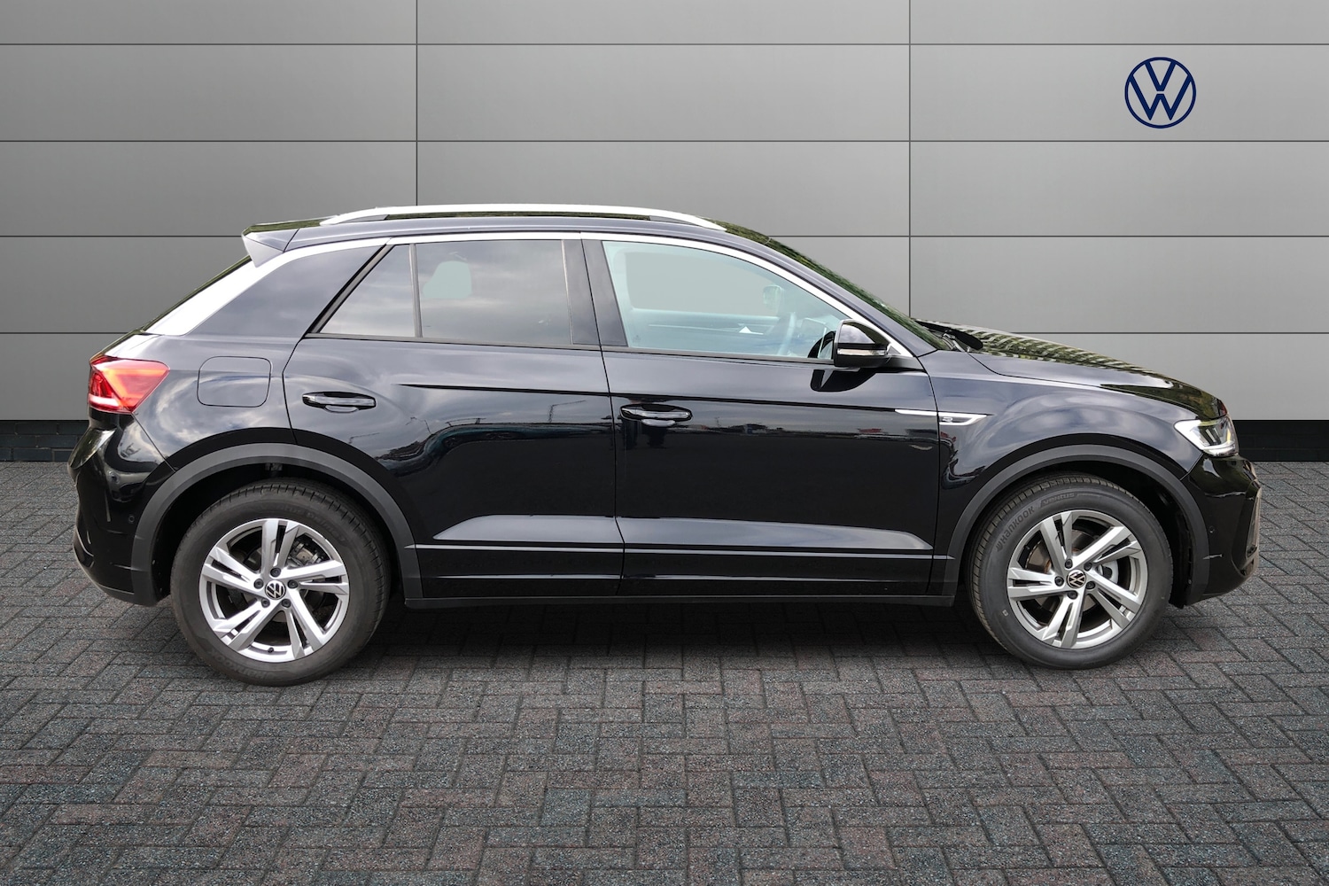 Used Volkswagen T-Roc 2024 for sale - 76676907: Photo 4