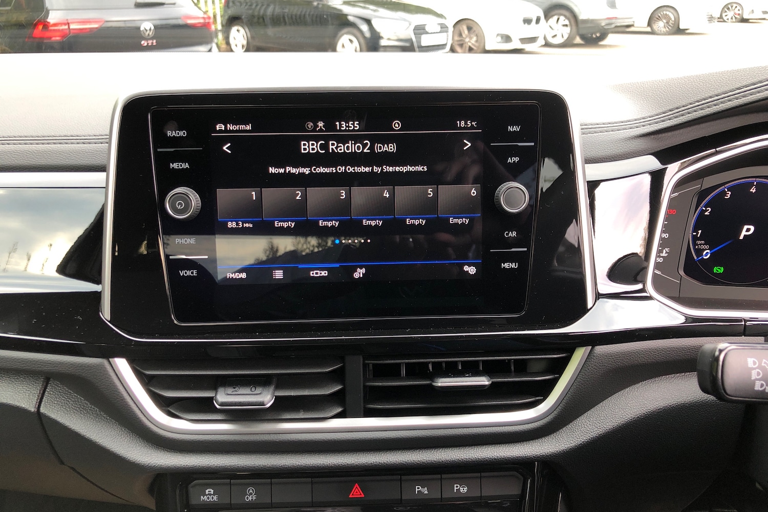 Used Volkswagen T-Roc 2024 for sale - 76676907: Photo 9