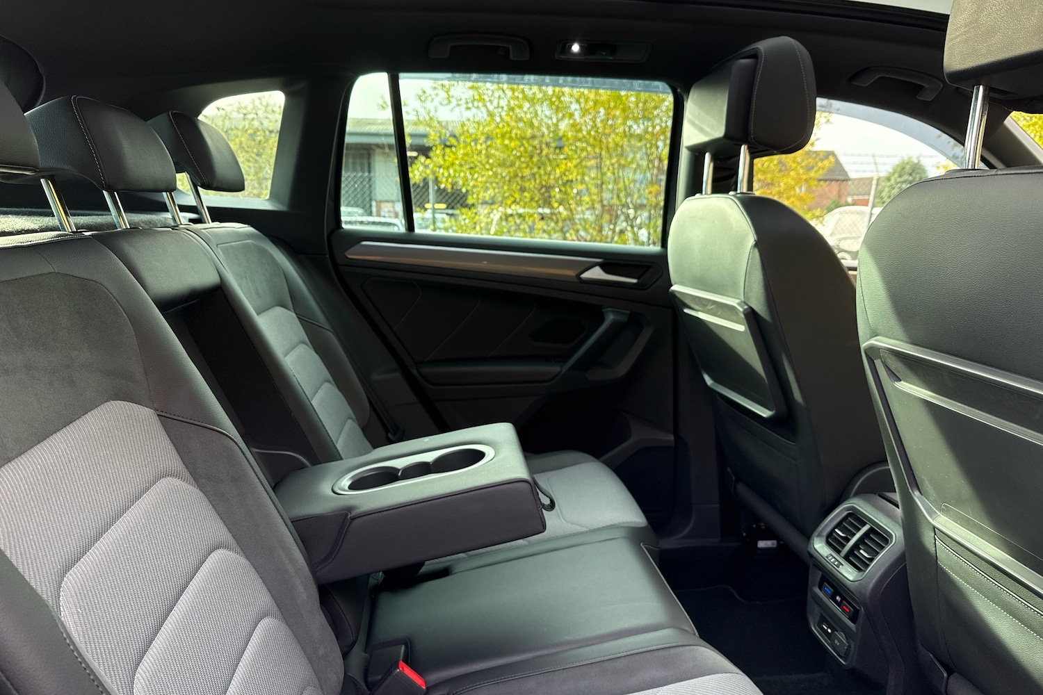 Used Volkswagen Tiguan 2019 for sale - 76673741: Photo 16