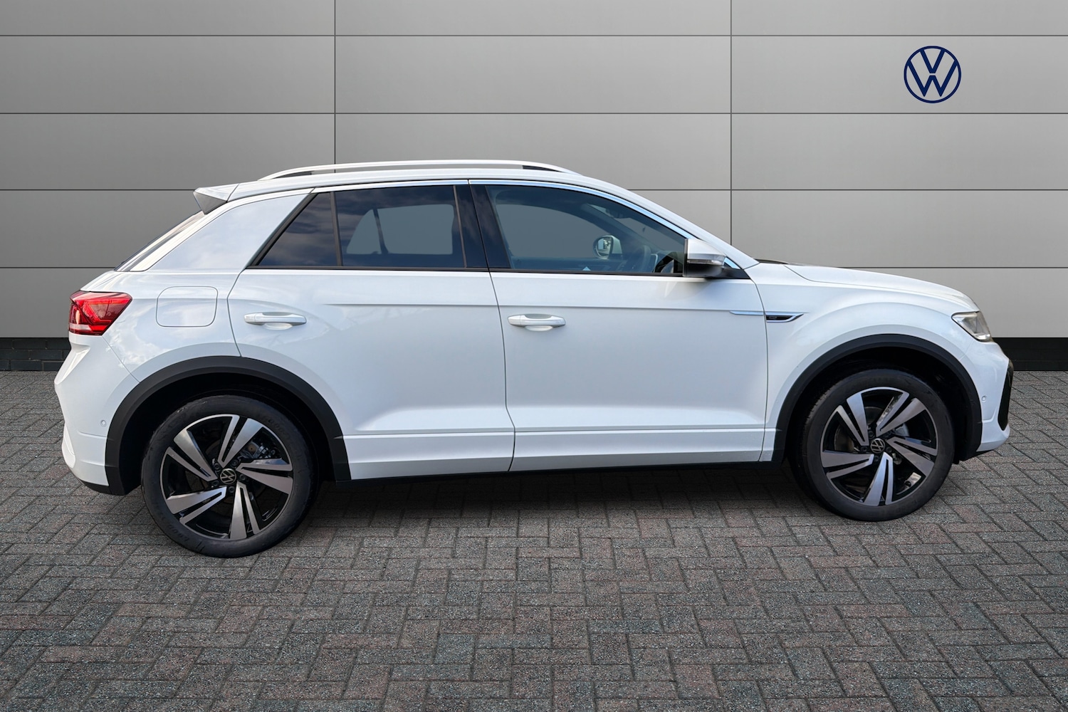 Used Volkswagen T-Roc 2025 for sale - 77498279: Photo 4