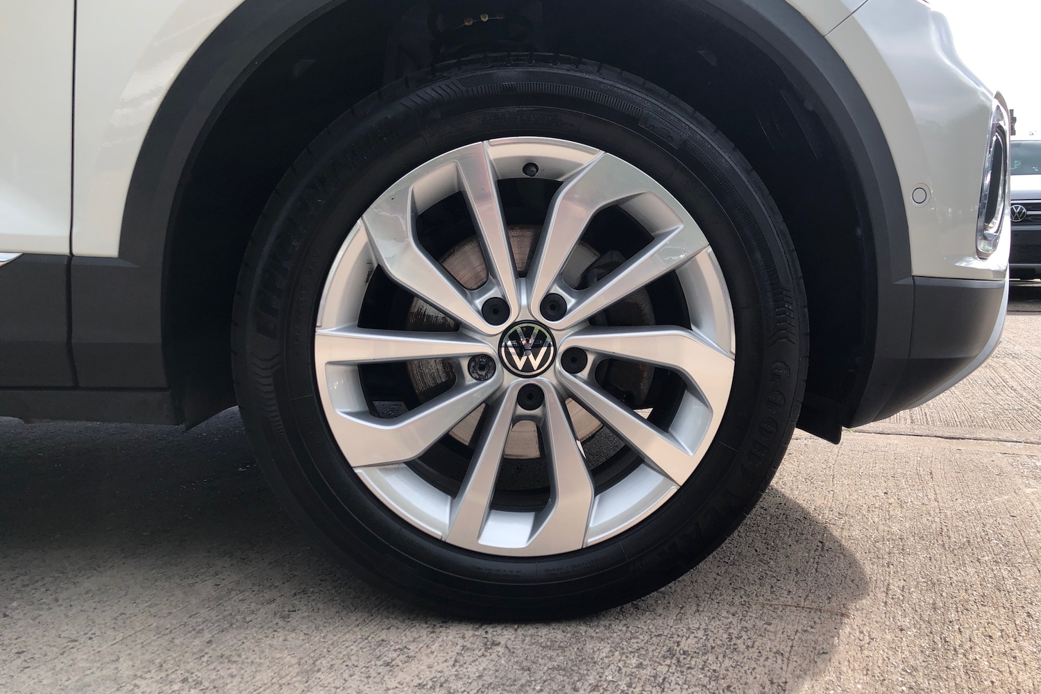 Used Volkswagen T-Roc 2023 for sale - 76676890: Photo 5