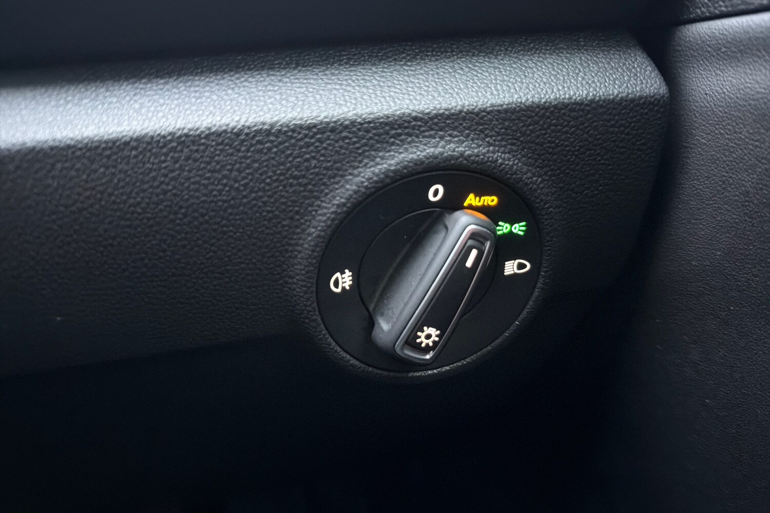 Used Volkswagen T-Roc 2022 for sale - 77501054: Photo 24