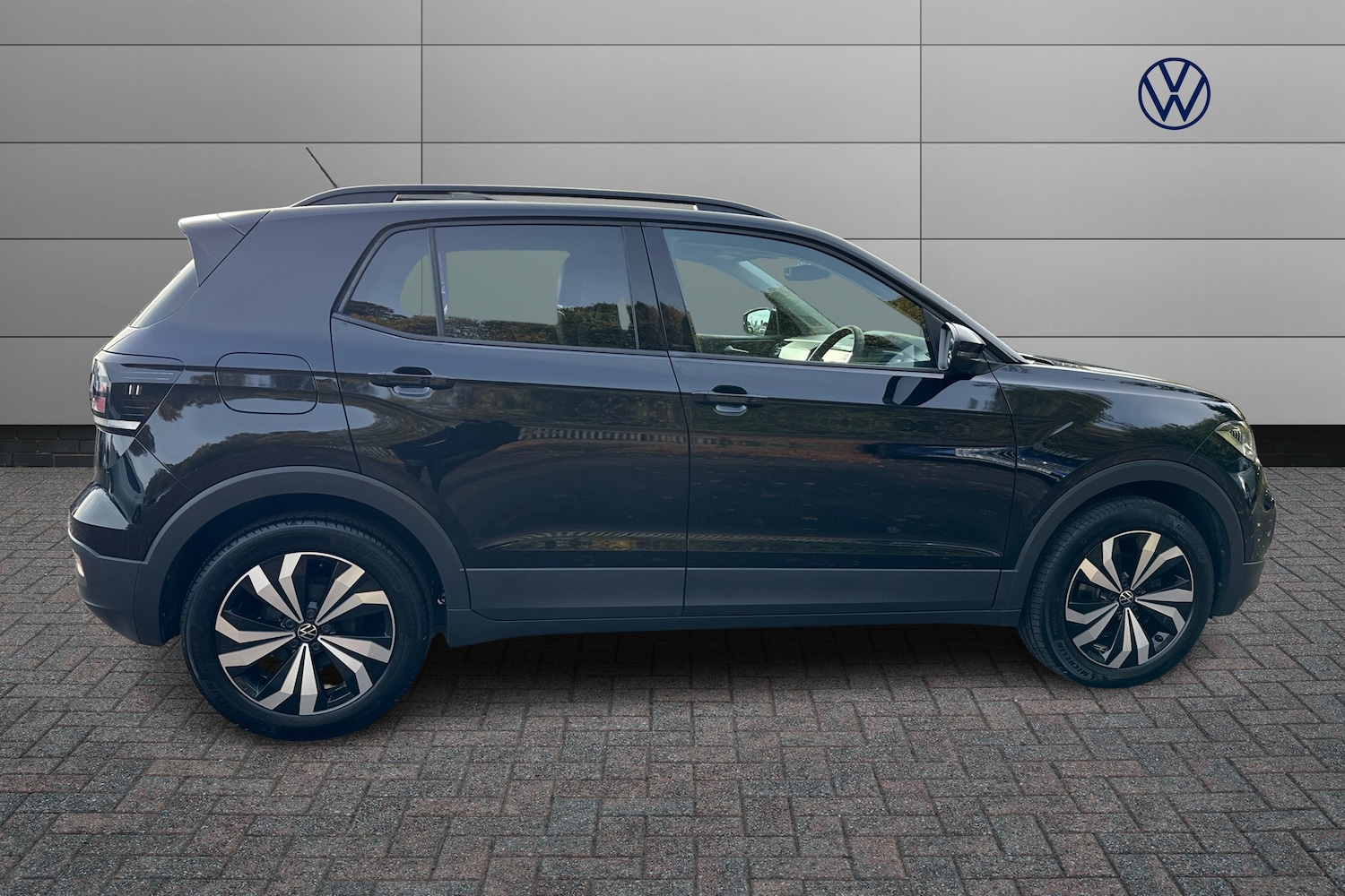 Used Volkswagen T-Cross 2023 for sale - 76675808: Photo 4