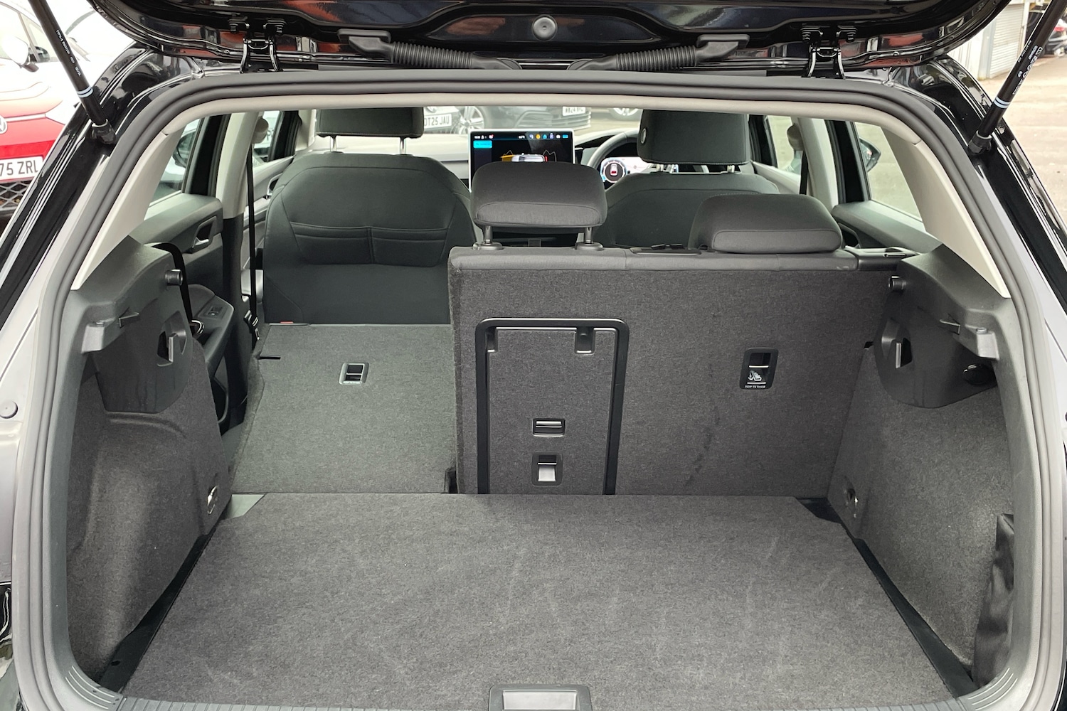 Used Volkswagen Golf 2024 for sale - 77770790: Photo 23