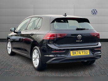 Used Volkswagen Golf 2024 for sale - 77770790: Photo