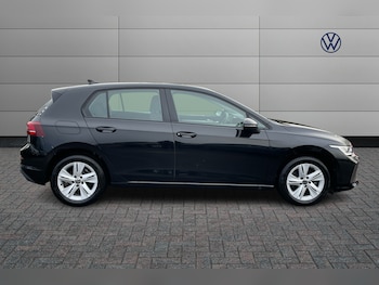 Used Volkswagen Golf 2024 for sale - 77770790: Photo