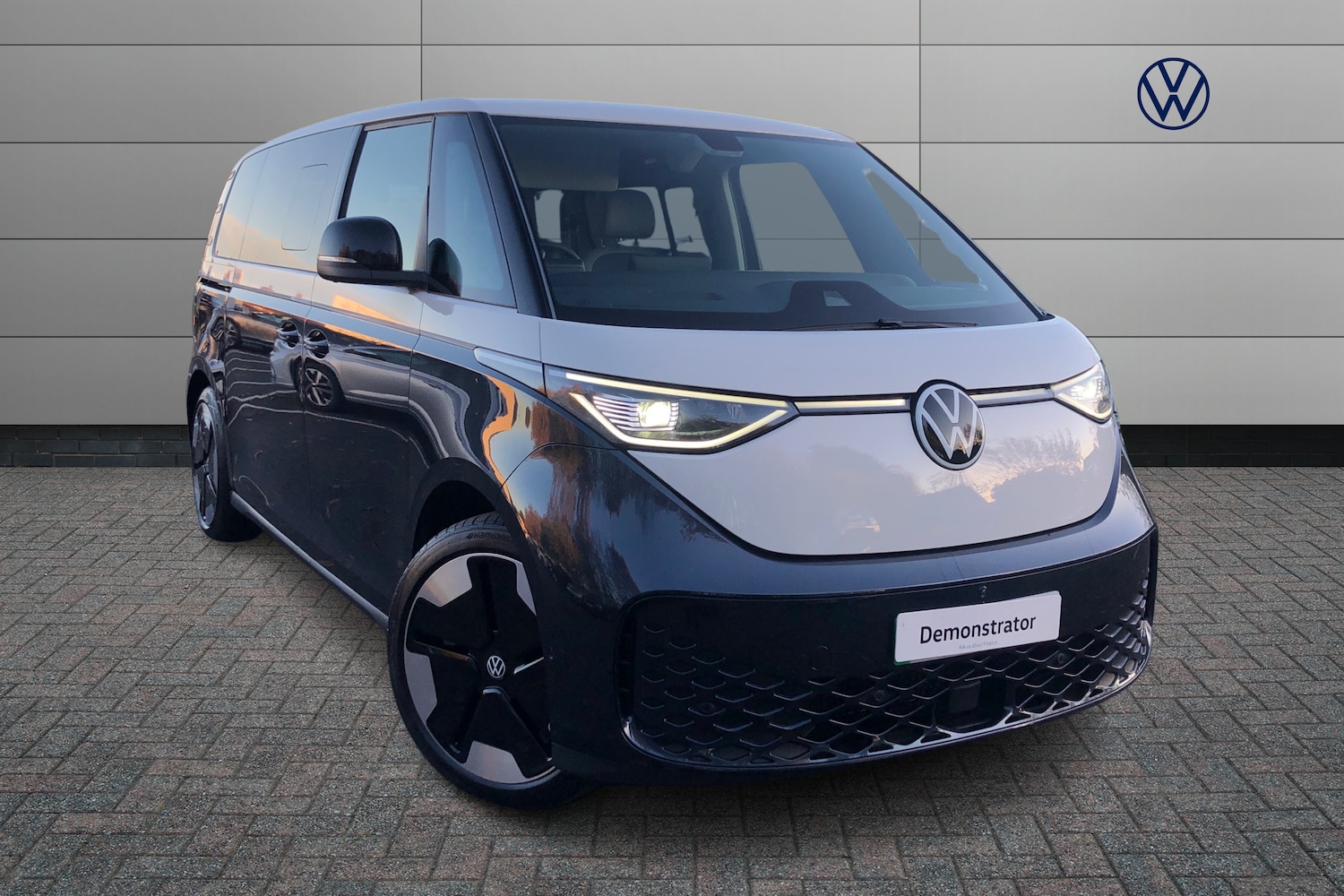 Used Volkswagen ID.Buzz 2025 for sale - 76679111: Photo 1