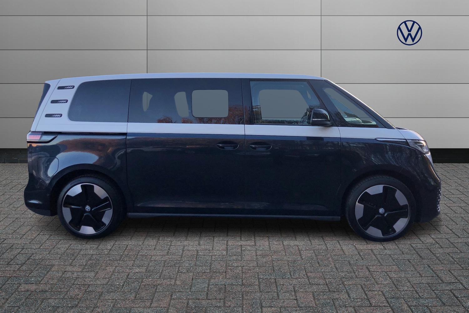 Used Volkswagen ID.Buzz 2025 for sale - 76679111: Photo 4