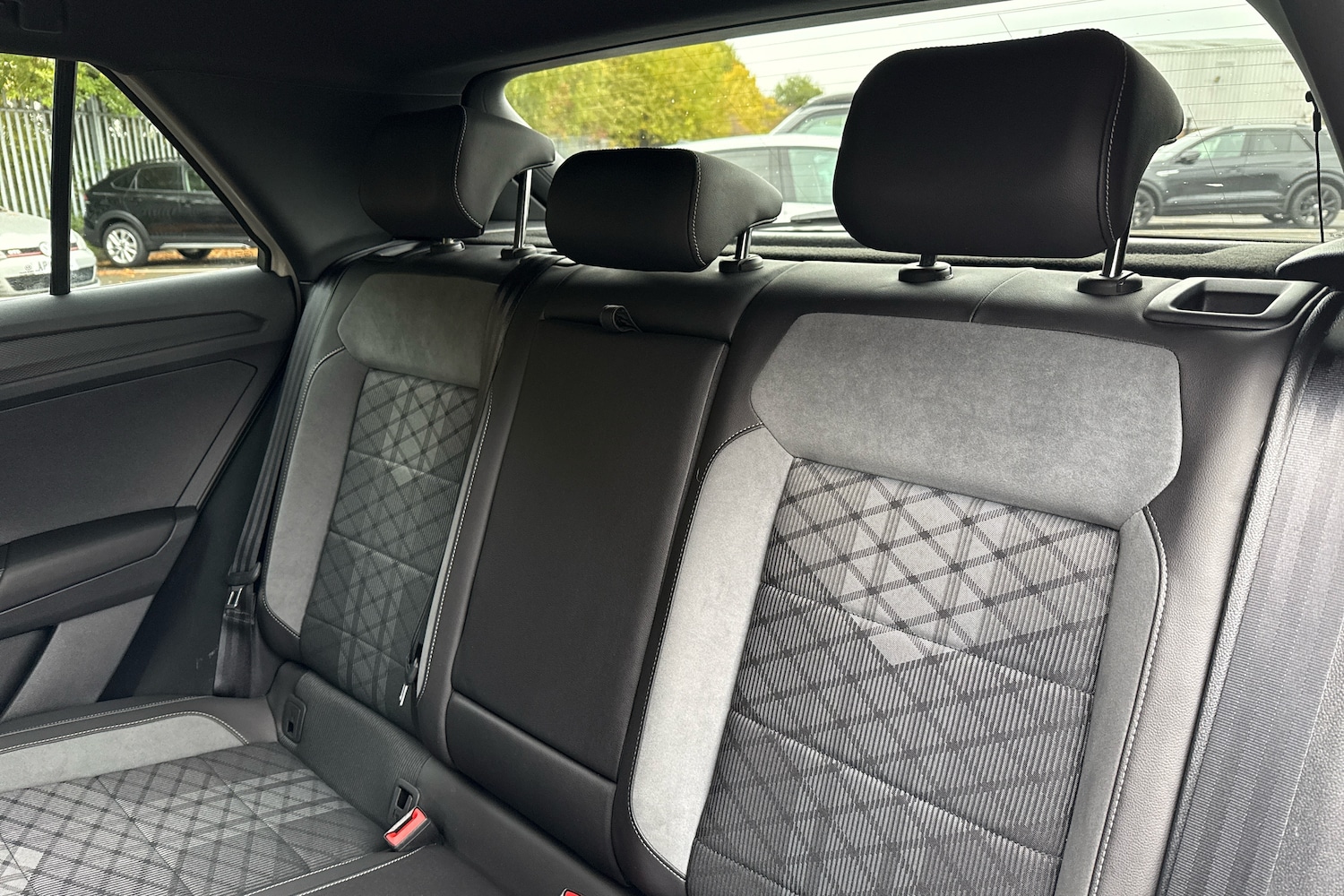 Used Volkswagen T-Roc 2022 for sale - 76674967: Photo 11