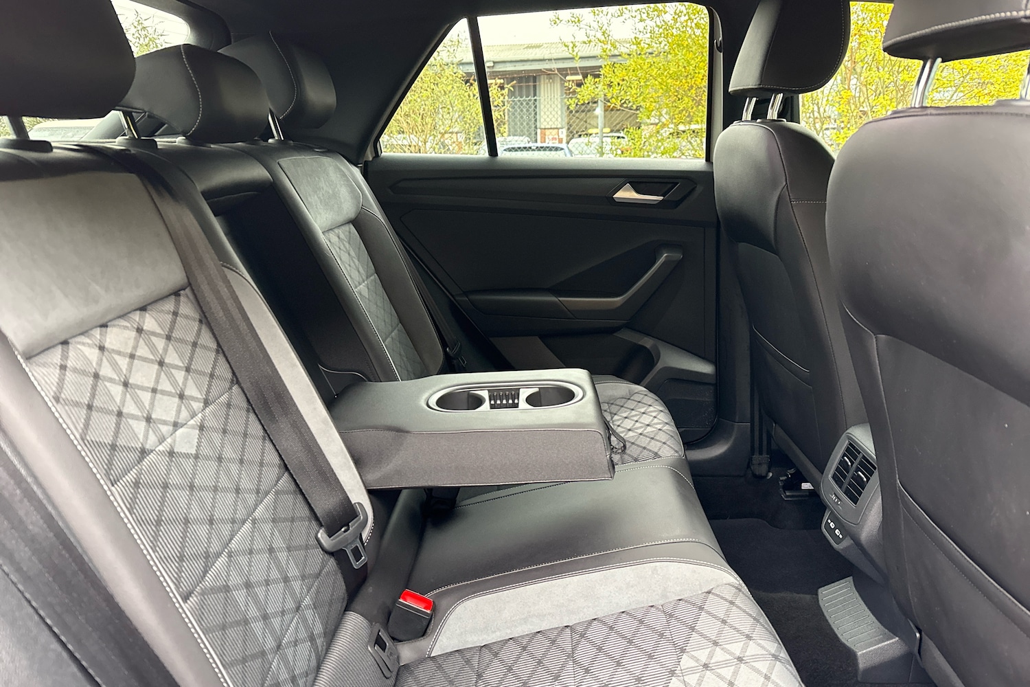 Used Volkswagen T-Roc 2022 for sale - 76674967: Photo 14