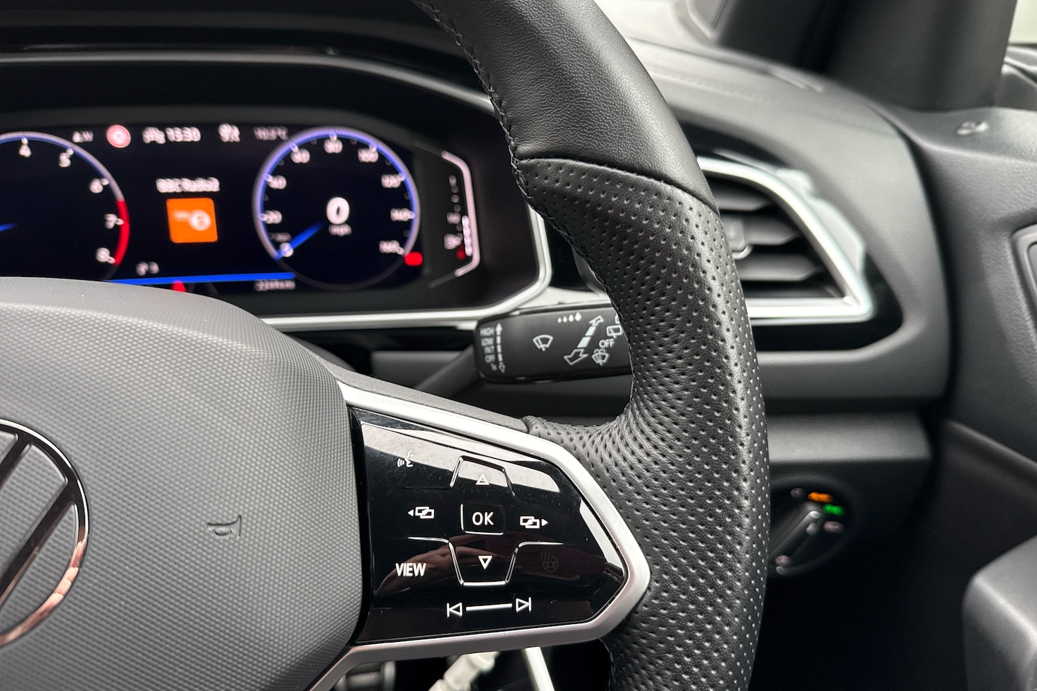 Used Volkswagen T-Roc 2022 for sale - 76674967: Photo 24