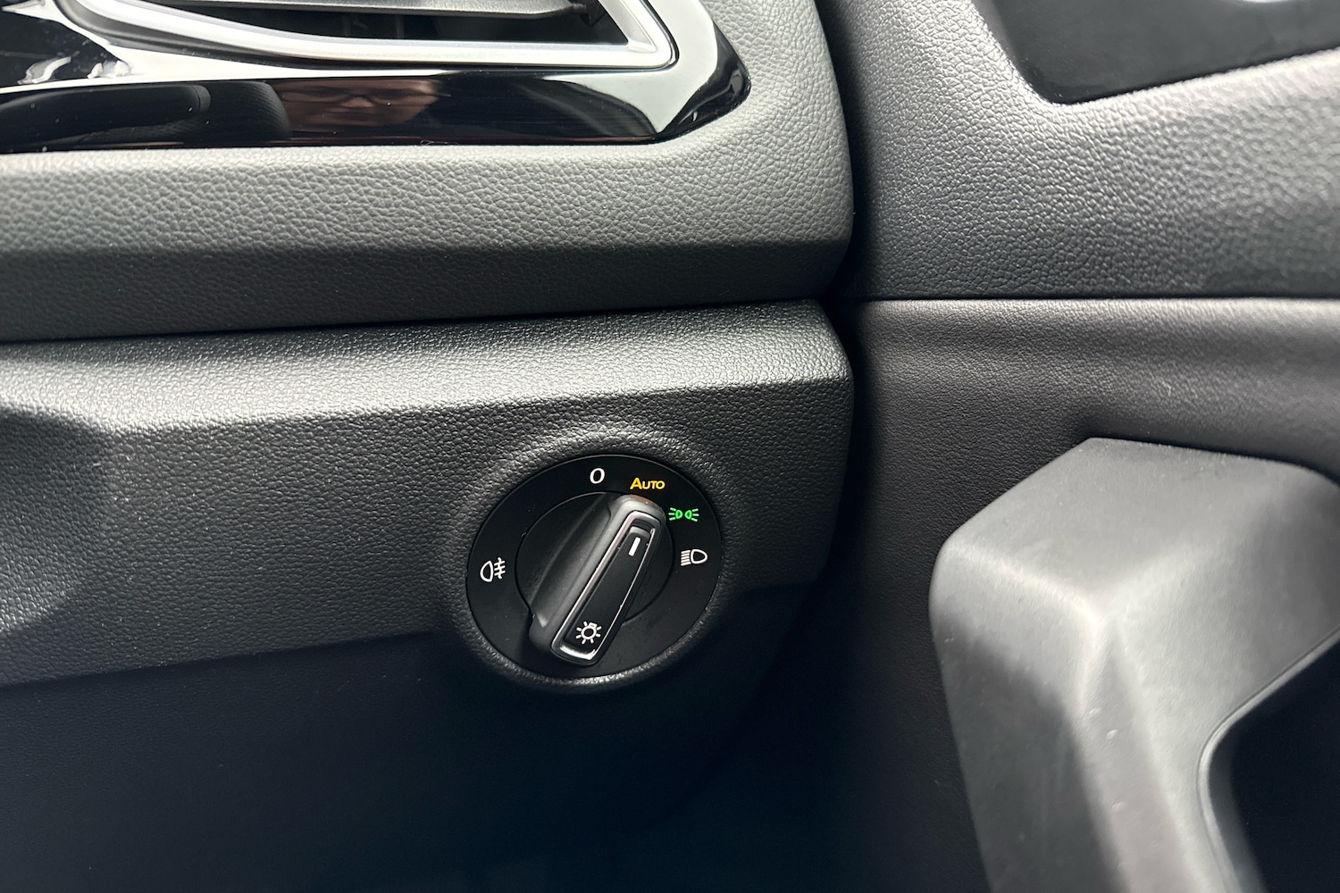 Used Volkswagen T-Roc 2022 for sale - 76674967: Photo 25