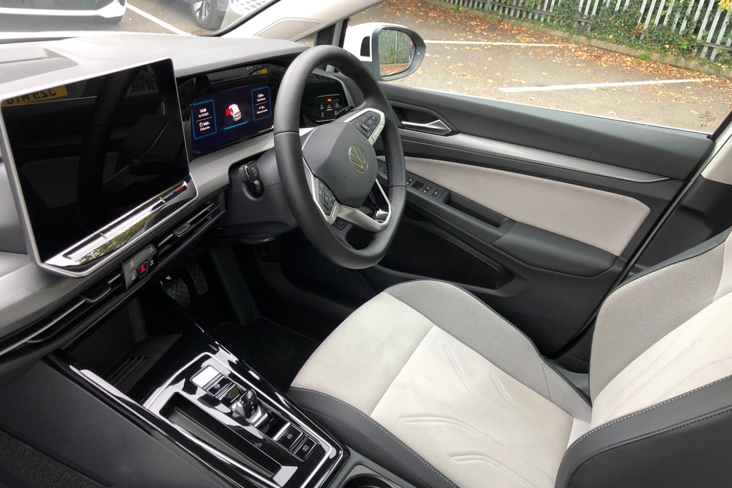 Used Volkswagen Golf 2025 for sale - 76679566: Photo 2