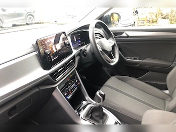 Used Volkswagen T-Roc 2025 for sale - 77042702: Photo