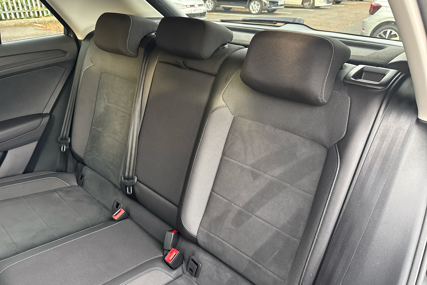 Used Volkswagen T-Roc 2022 for sale - 76563290: Photo 11