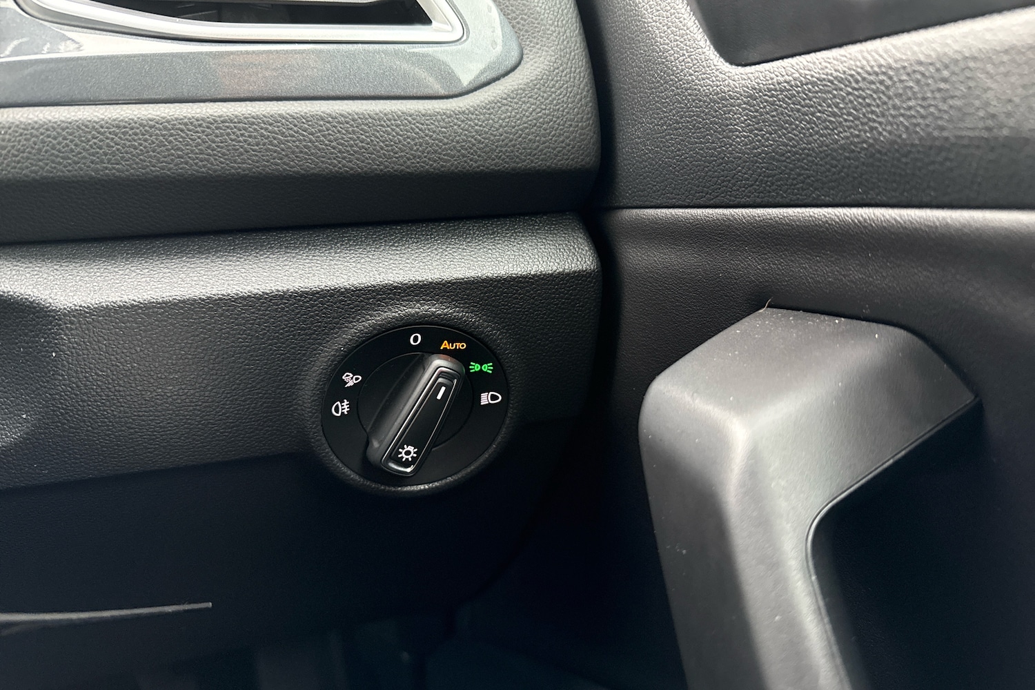 Used Volkswagen T-Roc 2022 for sale - 76563290: Photo 21