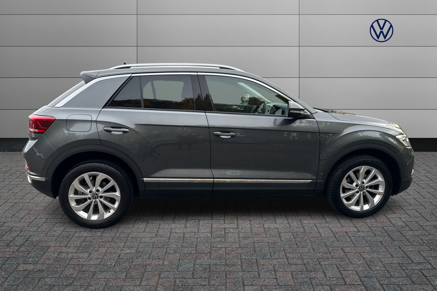 Used Volkswagen T-Roc 2022 for sale - 76563290: Photo 4