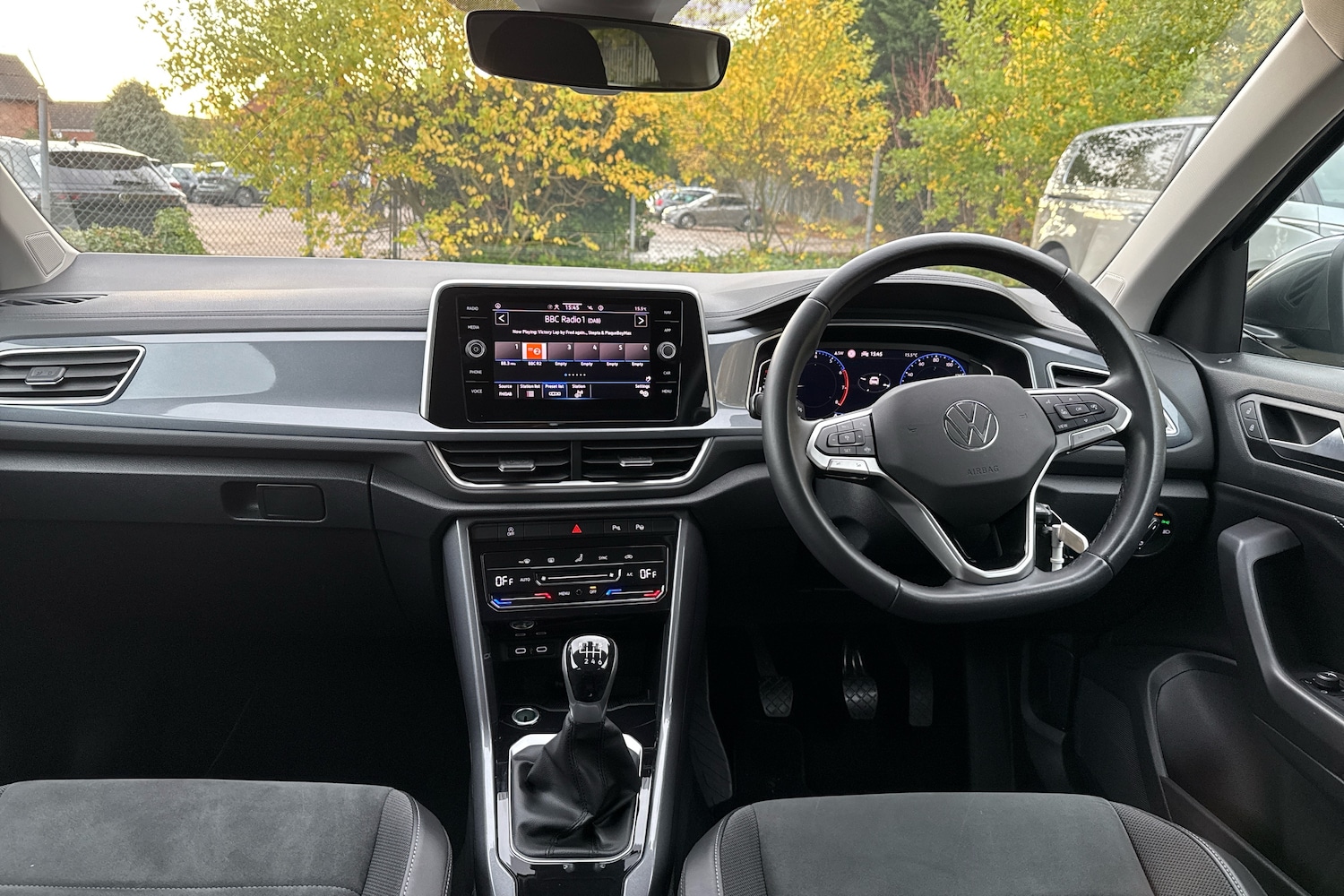 Used Volkswagen T-Roc 2022 for sale - 76563290: Photo 8